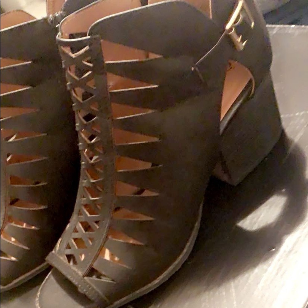Open toe wedges